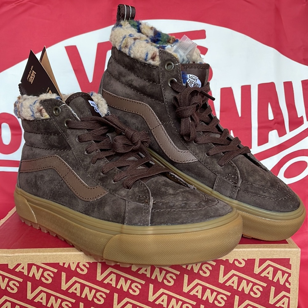 Vans Men’s Sk8-Hi Mte-1
Brown/Gum
VN0A5HZYB7G
 boots - Picture 5 of 16